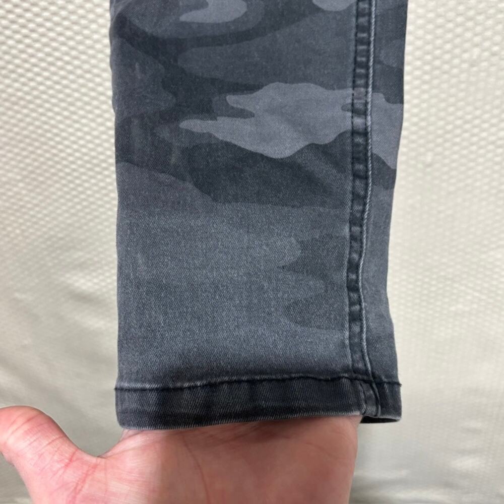 Democracy Ab Technology Dark Camo Skinny Jeans Size 8 Black Gray Zip Pockets - Picture 2 of 9